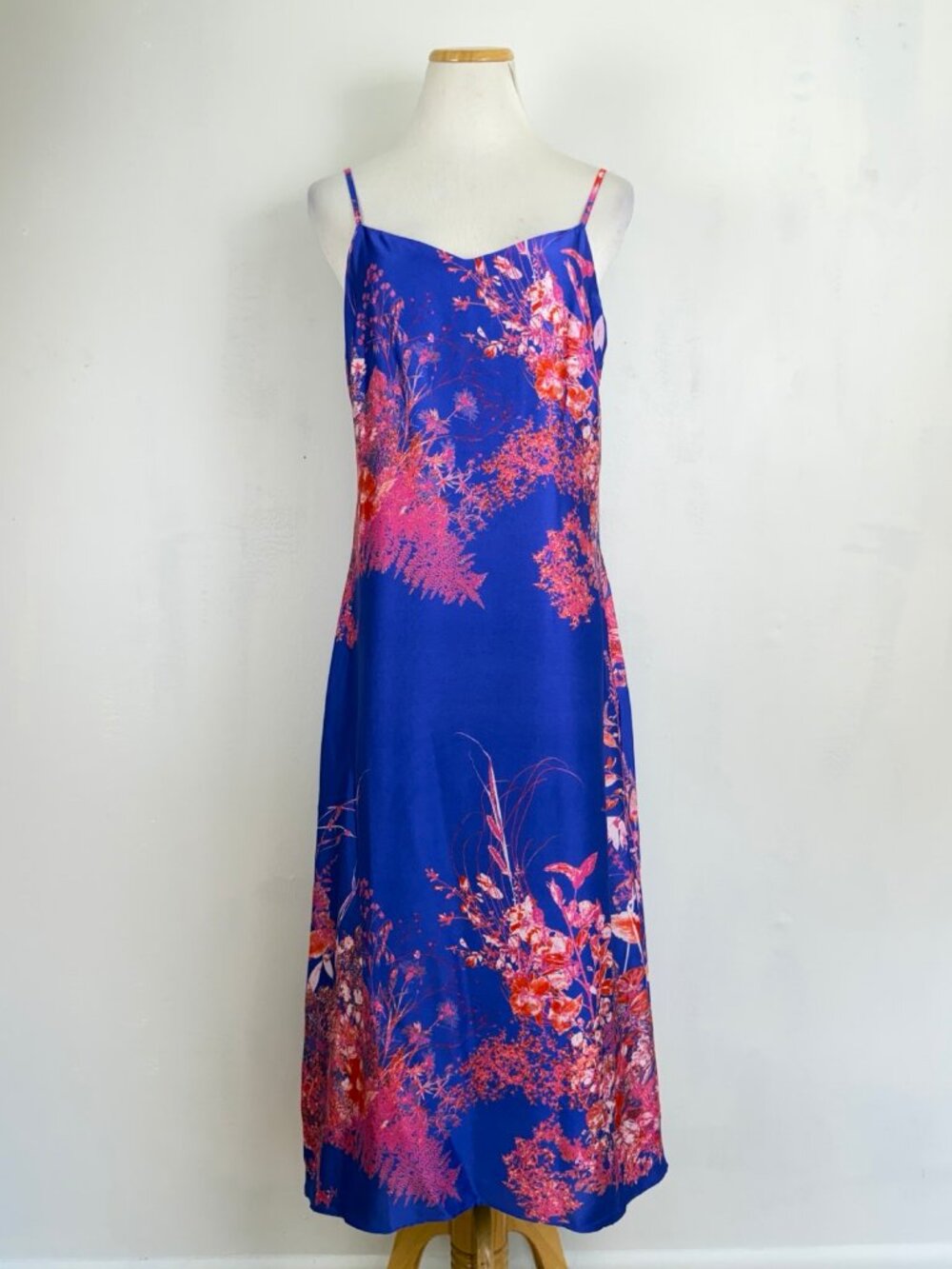Banana Republic Dress Size 4 NWT Purple/Pink Satiny Floral Midi Sleeveless
